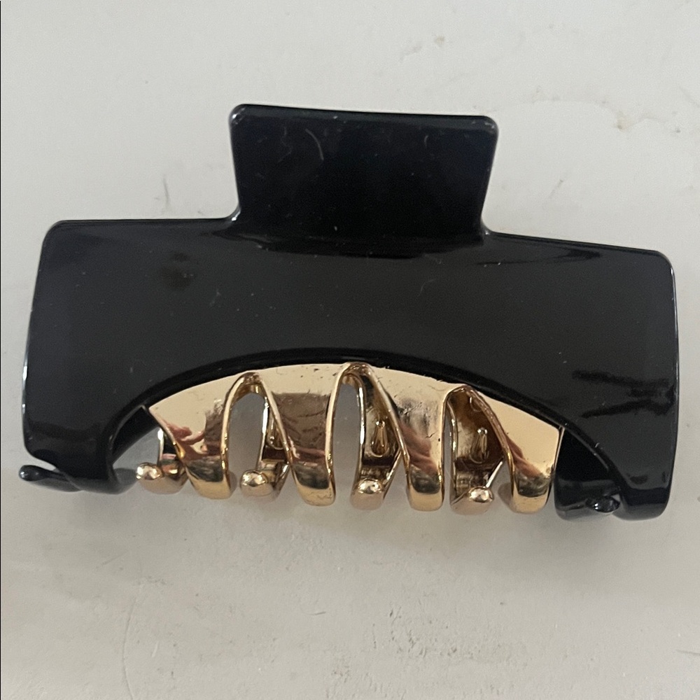 Elegant Black and Gold Hair Clip